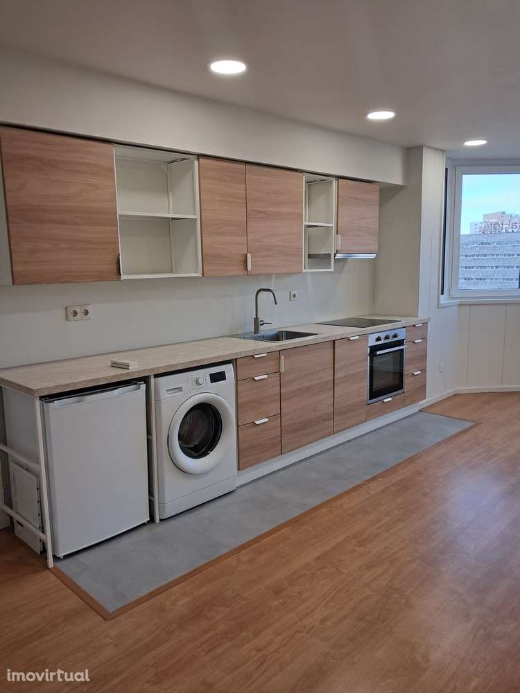 Arrendamento T1 Av. Boavista - Grande imagem: 2/12