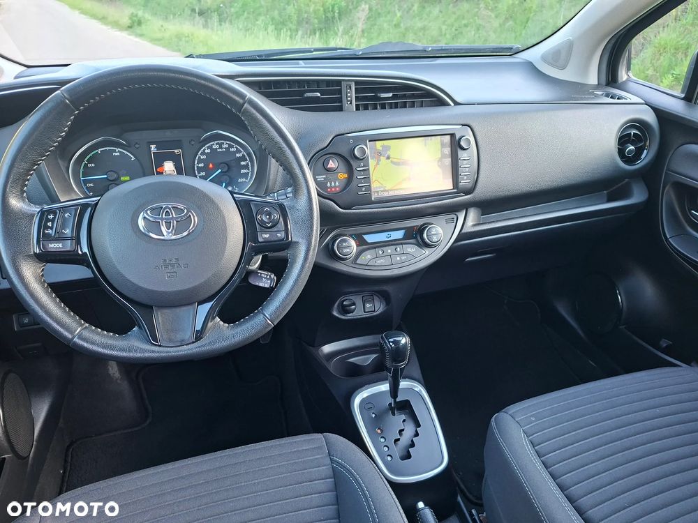 Toyota Yaris Hybrid 100 Active EU6 - 28