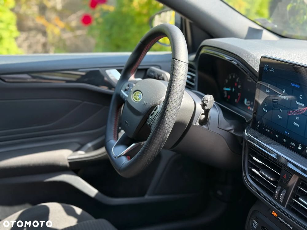 Ford Focus 1.0 EcoBoost mHEV ST-Line X - 13