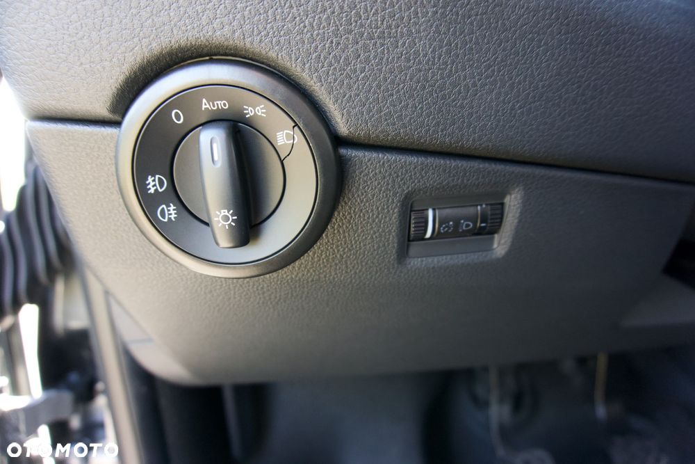 Volkswagen Caravelle 2.0 TDI L2 Highline - 22