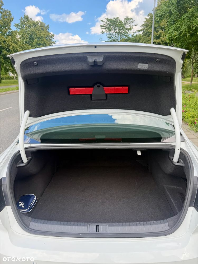 Volkswagen Passat 1.5 TSI EVO Business DSG - 9