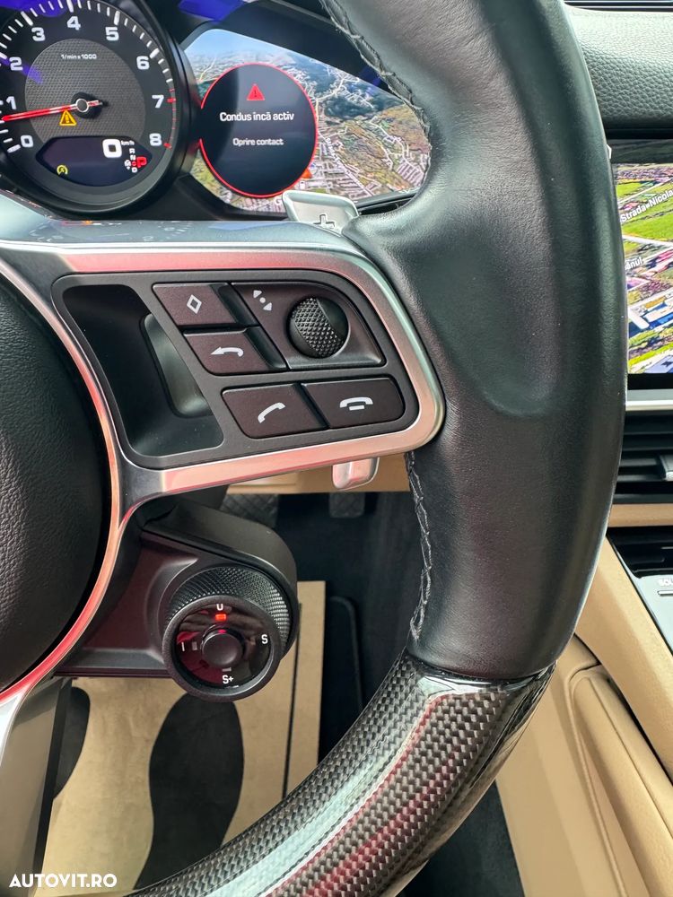Porsche Cayenne - 26