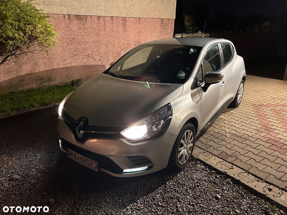 Renault Clio - 1