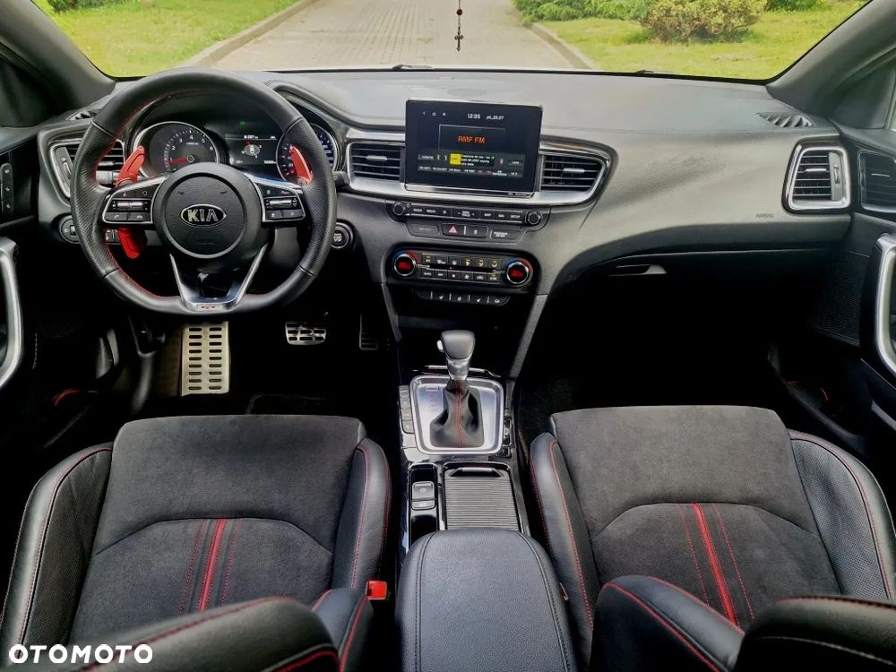 Kia ProCeed 1.6 T-GDI GT DCT - 14