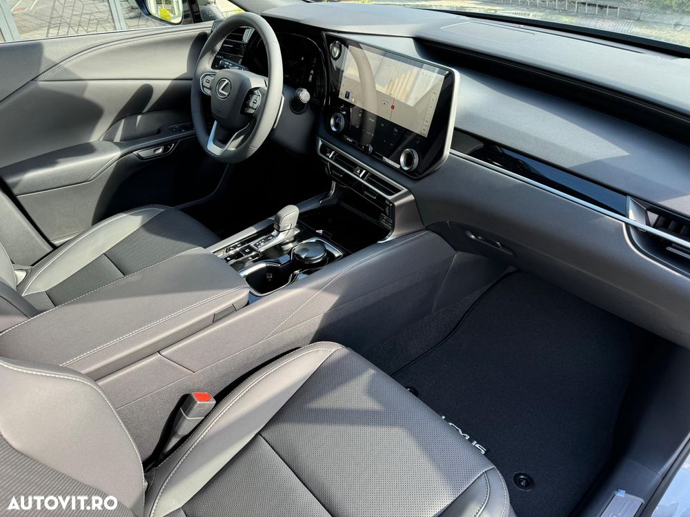 Lexus Seria RX - 18
