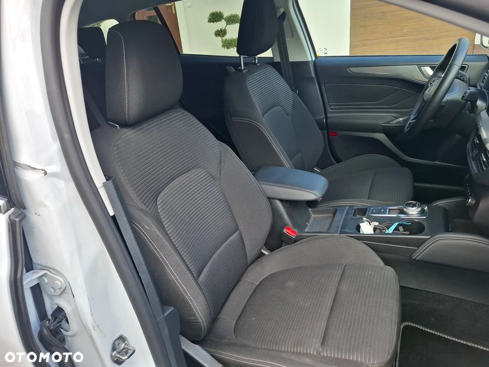 Ford Focus 1.5 EcoBlue Start-Stopp-System COOL&CONNECT DESIGN - 14