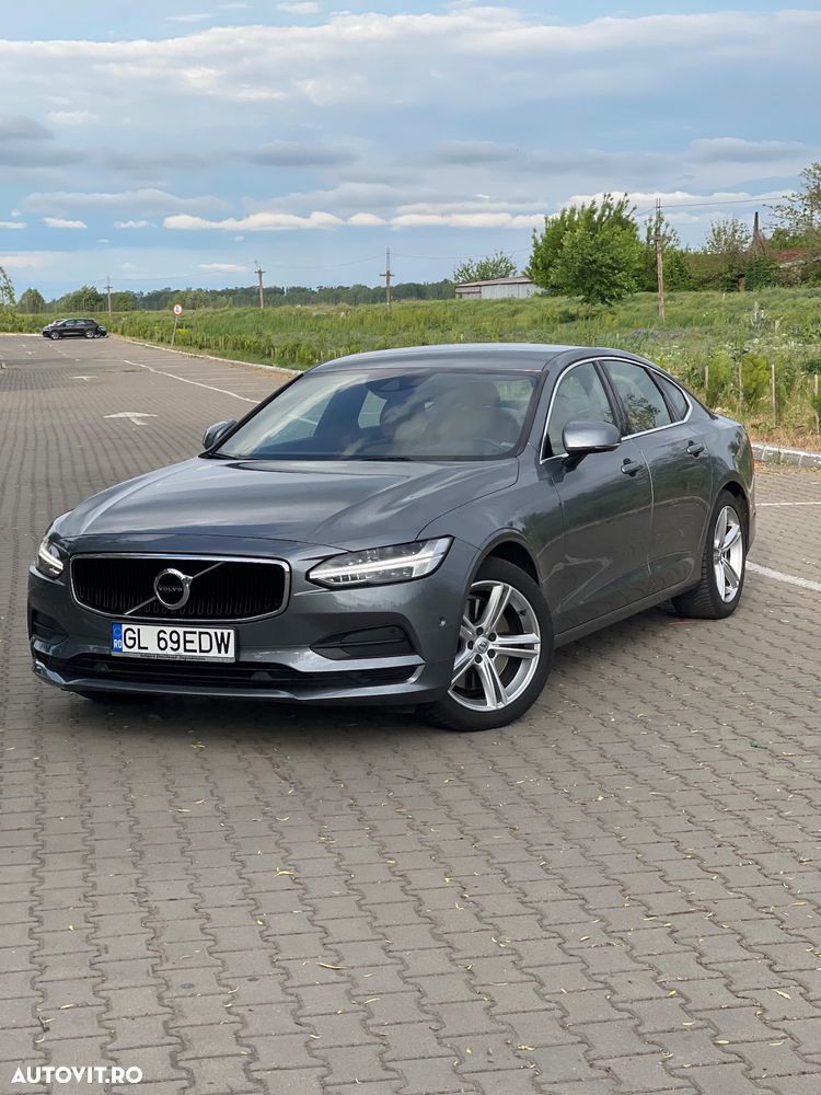 Volvo S90 D5 AWD Geartronic Momentum Pro - 1