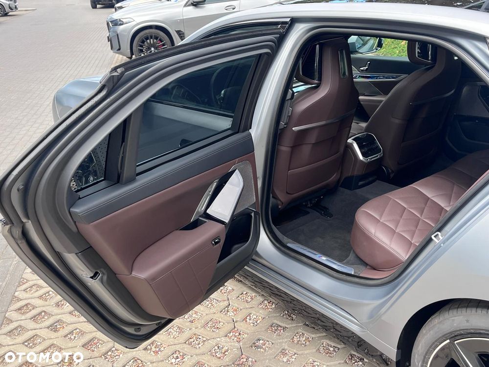 BMW Seria 7 740d xDrive mHEV sport - 21