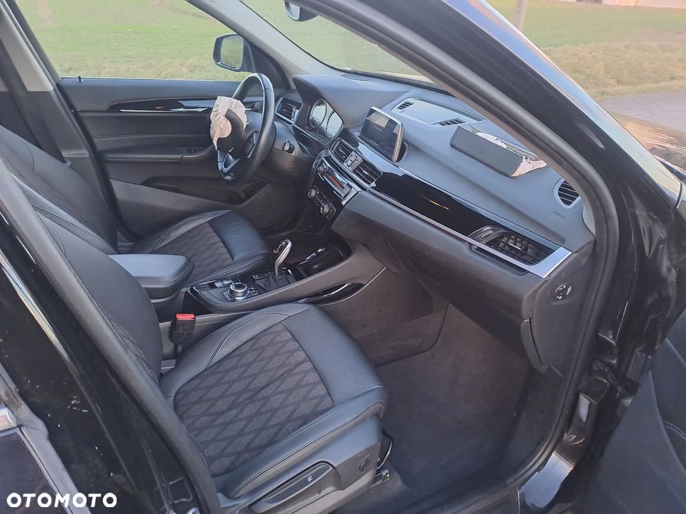 BMW X1 xDrive20d xLine - 12