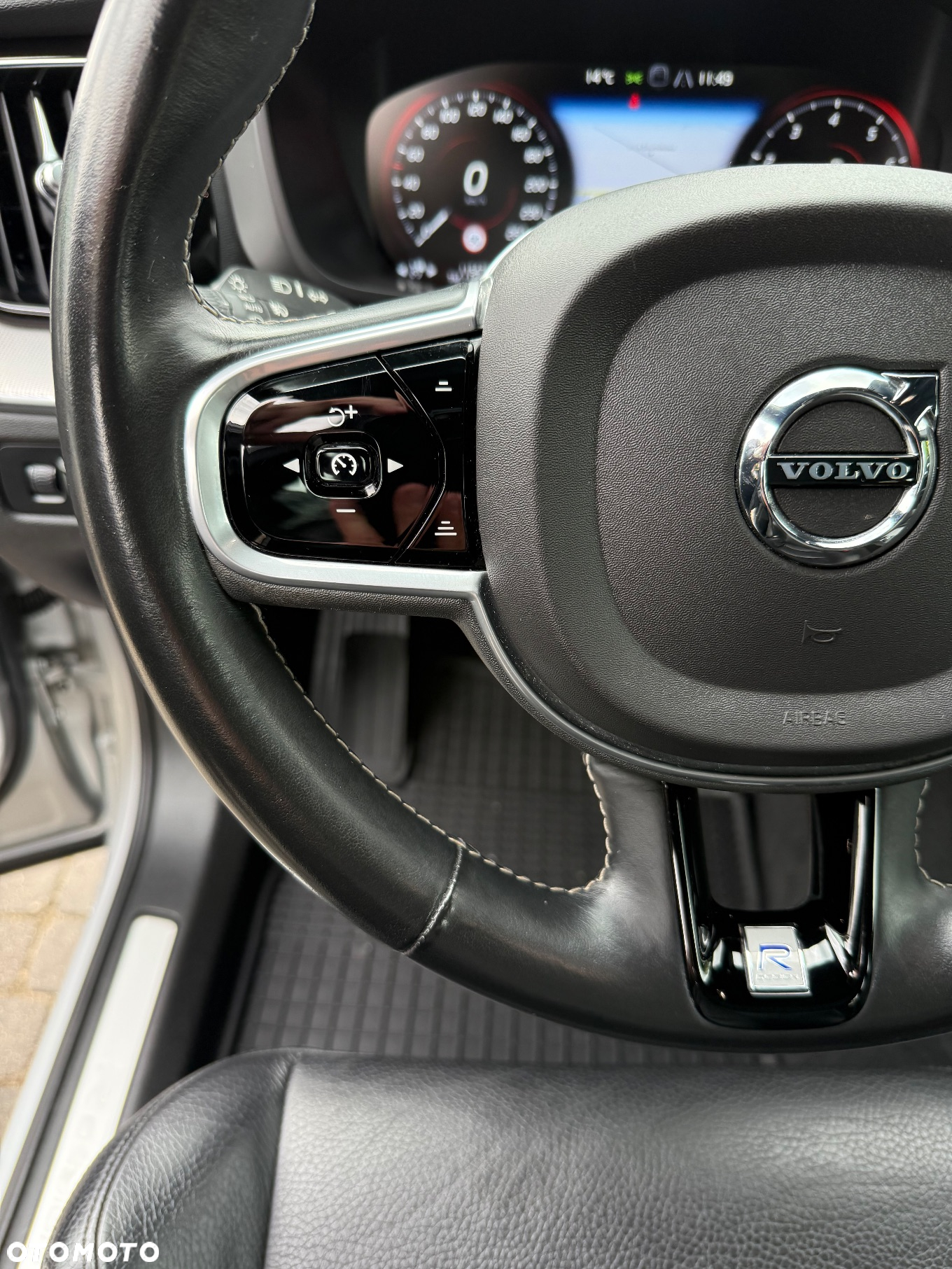 Volvo XC 60 T6 AWD R-Design - 14
