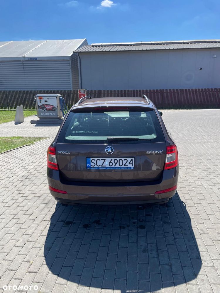 Skoda Octavia 1.6 TDI Ambiente - 3