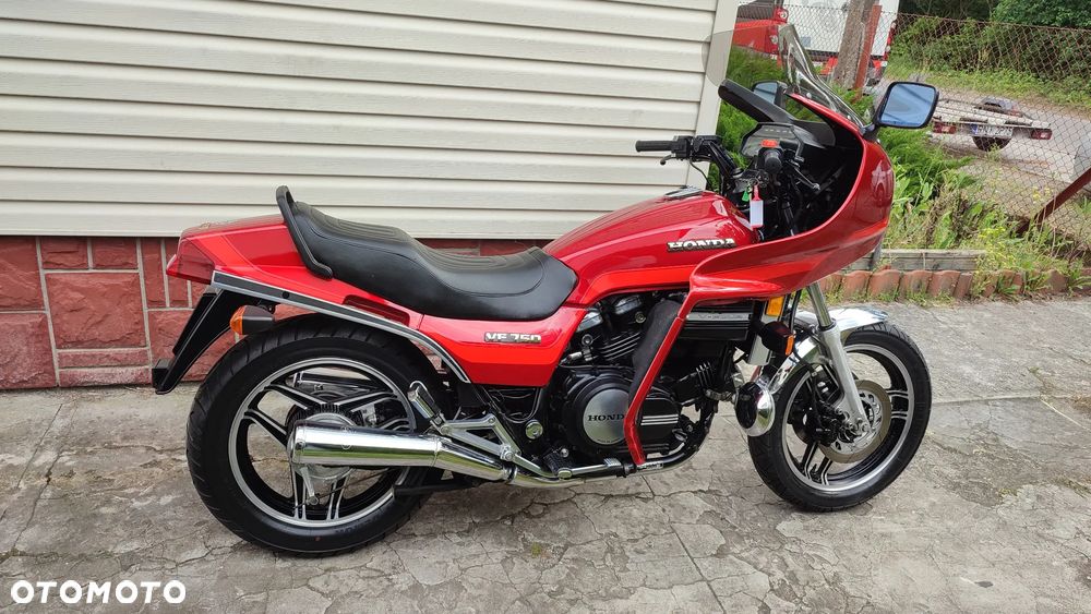 Honda VF - 11