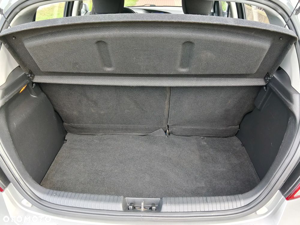 Hyundai i20 1.25 Classic + - 19