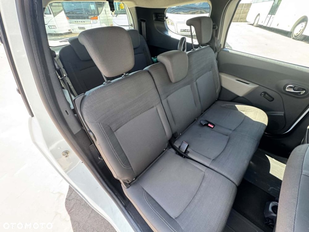 Dacia Lodgy dCi 90 Ambiance - 13