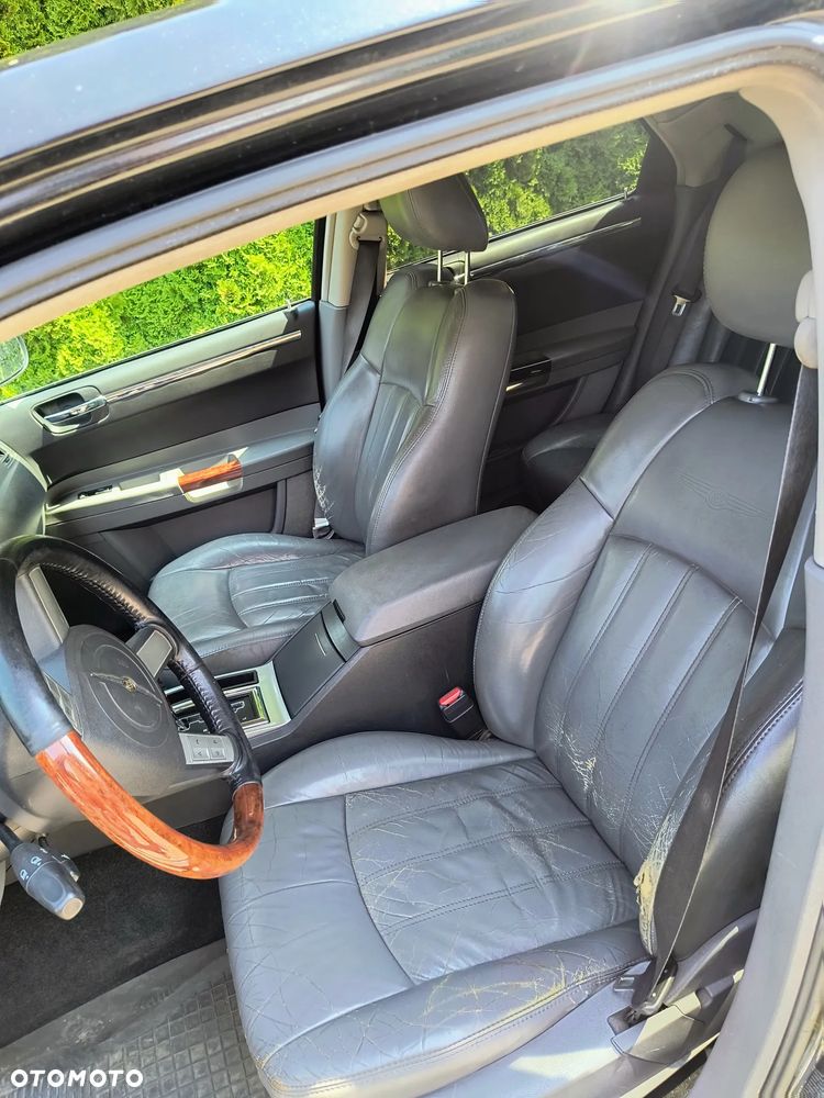 Chrysler 300C - 11