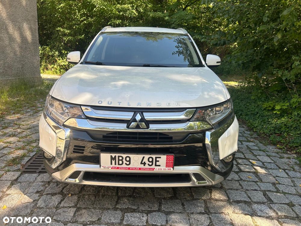 Mitsubishi Outlander 2.0 Intense + Navi 4WD CVT - 3