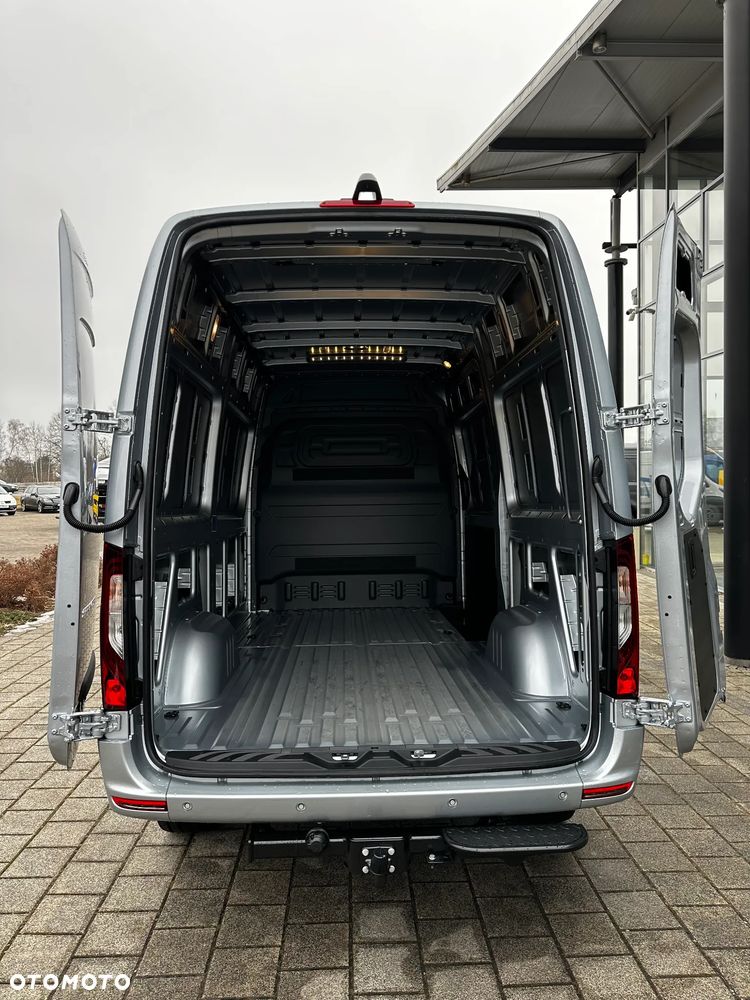Mercedes-Benz Sprinter - 27