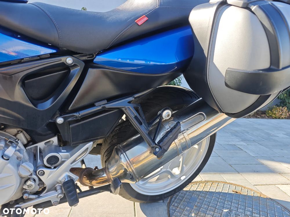 BMW F - 22