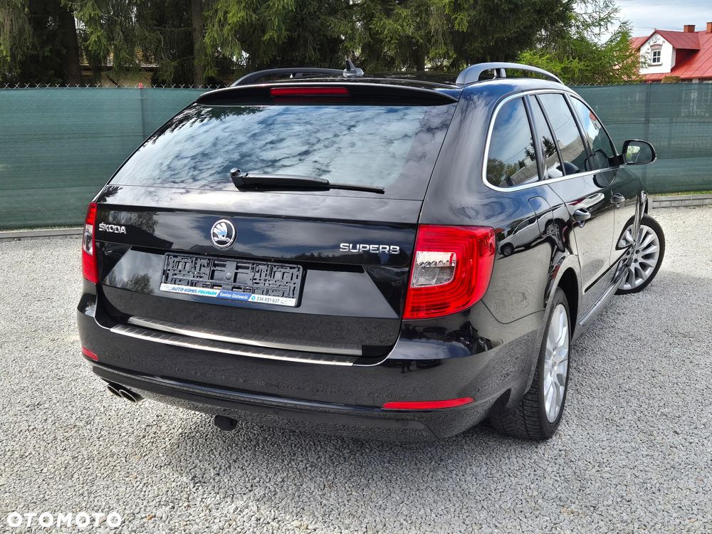 Skoda Superb 2.0 TDI PD DSG Elegance - 7