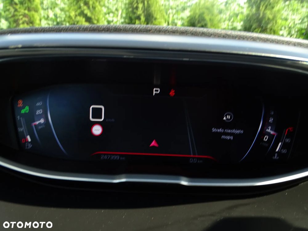 Peugeot 3008 1.6 BlueHDi Allure S&S EAT6 - 27