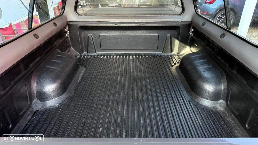 Toyota Hilux 2.5 D-4D 4WD CE - 12