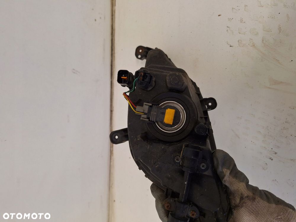 hyundai i30 ii hb 5d 13r halogen led zderzaka prawy przód 92202-a61 - 2