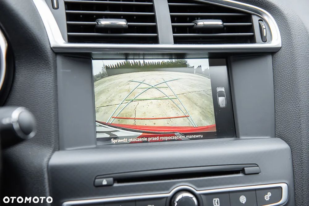 Citroën DS4 BlueHDi 120 Urban Show - 23