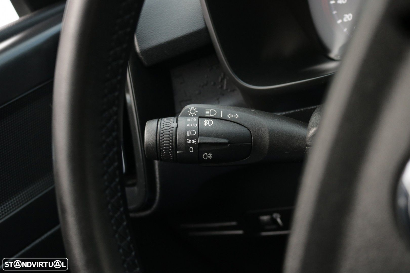 Volvo XC 40 1.5 T2 Momentum Core - 38