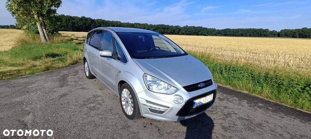 Ford S-Max - 11