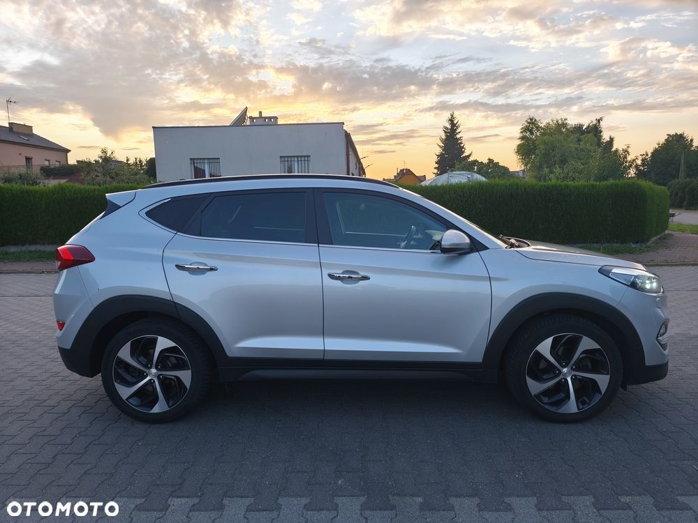 Hyundai Tucson 2.0 CRDi 4WD Automatik Premium - 20