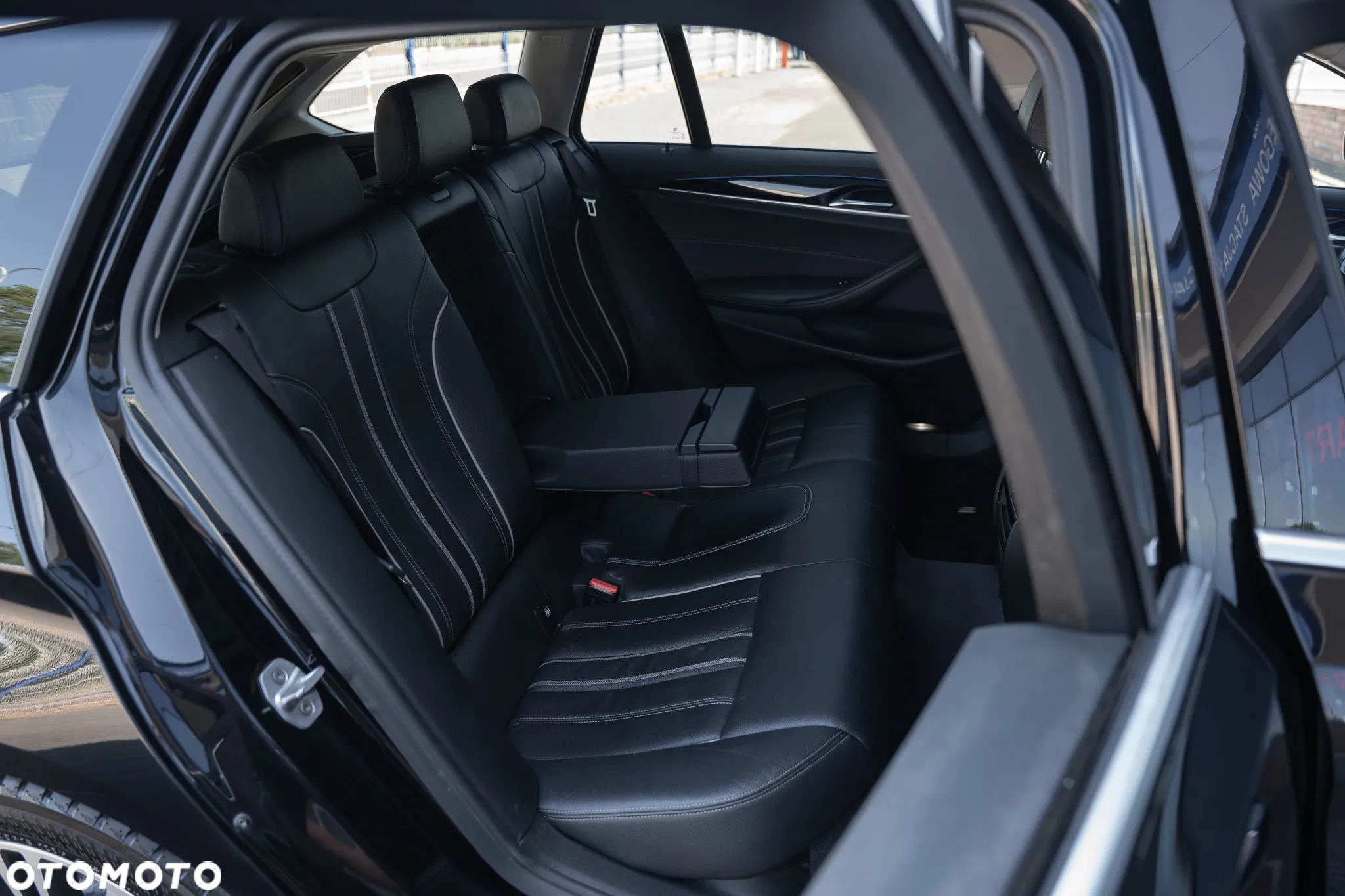 BMW Seria 5 520d Touring Sport Line - 33
