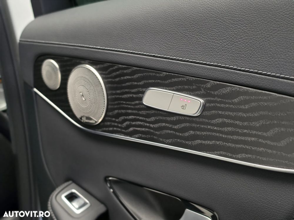 Mercedes-Benz GLC 300 e 4Matic 9G-TRONIC AMG Line Plus - 28