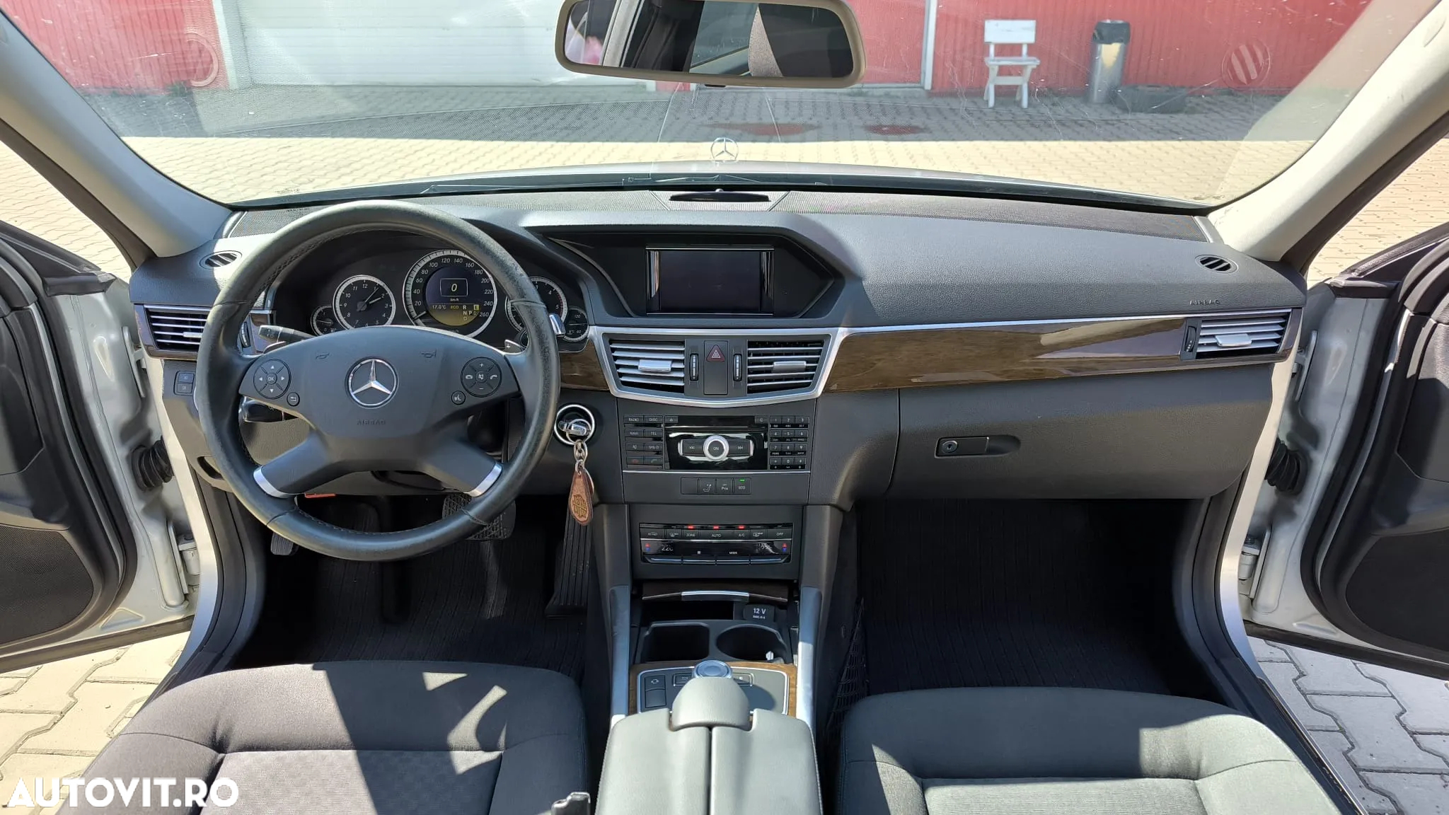 Mercedes-Benz E 220 CDI BlueEfficiency Aut. - 11