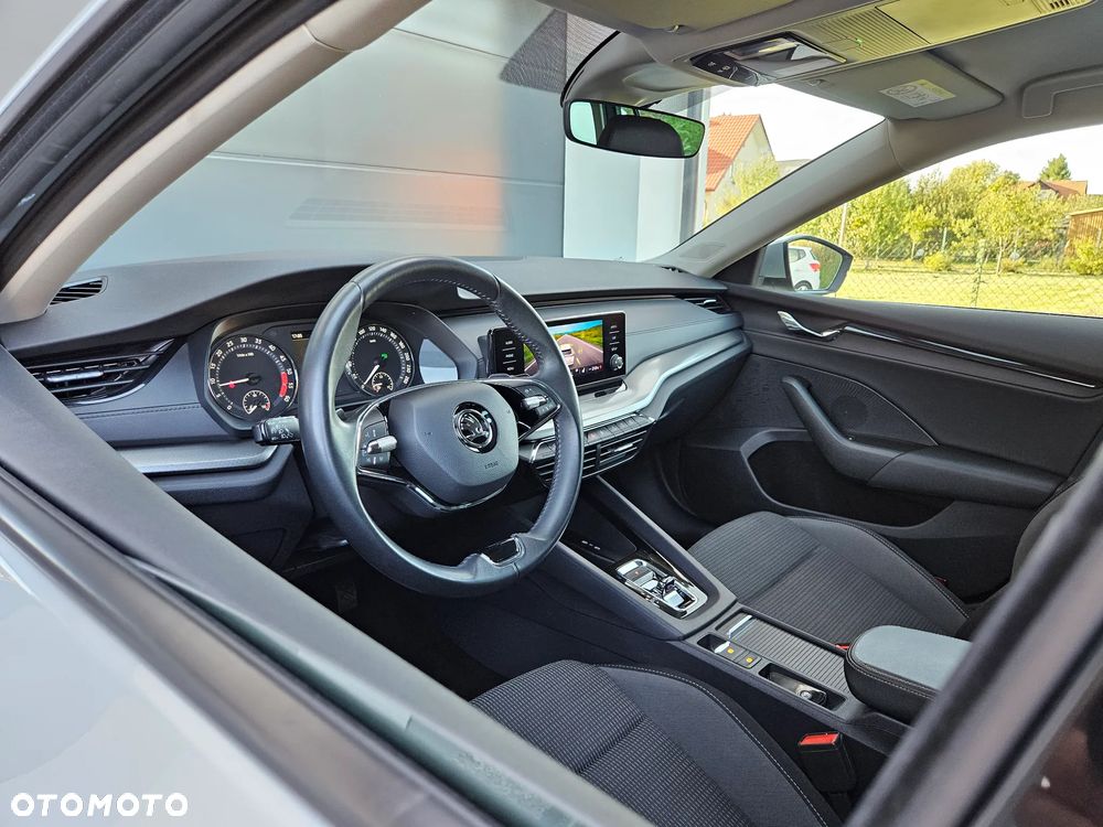 Skoda Octavia 2.0 TDI Ambition DSG - 8