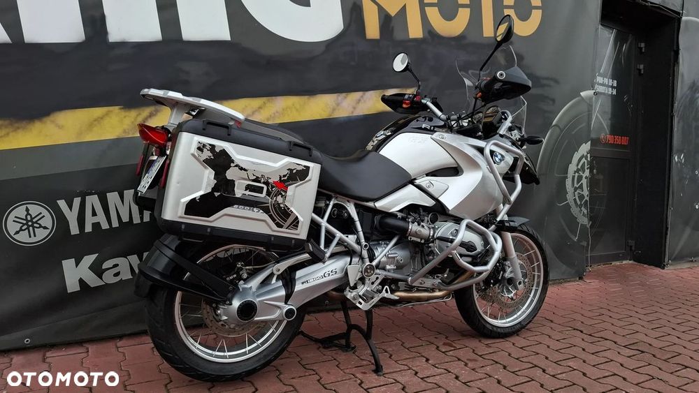 BMW R - 8