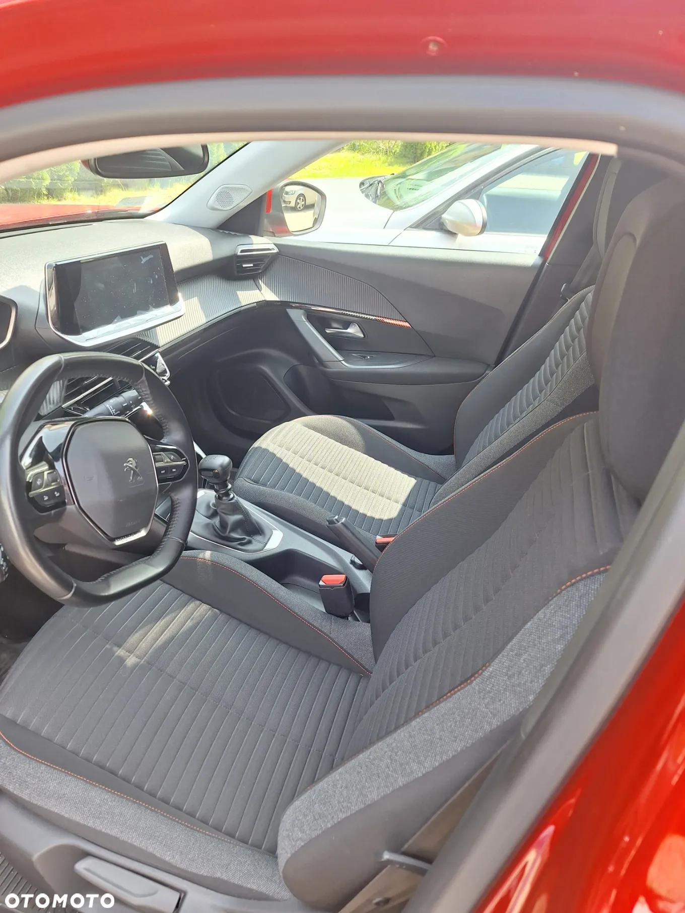 Peugeot 2008 1.2 PureTech Active S&S - 11