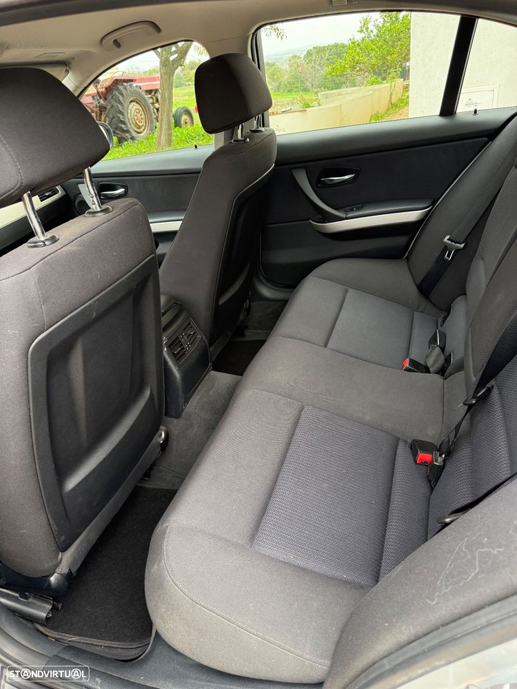 BMW 318 d Navigation - 3