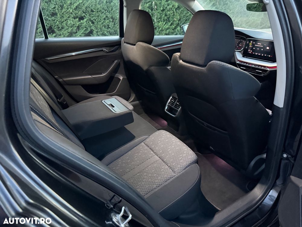 Skoda Octavia 2.0 TDI STYLE DSG - 11