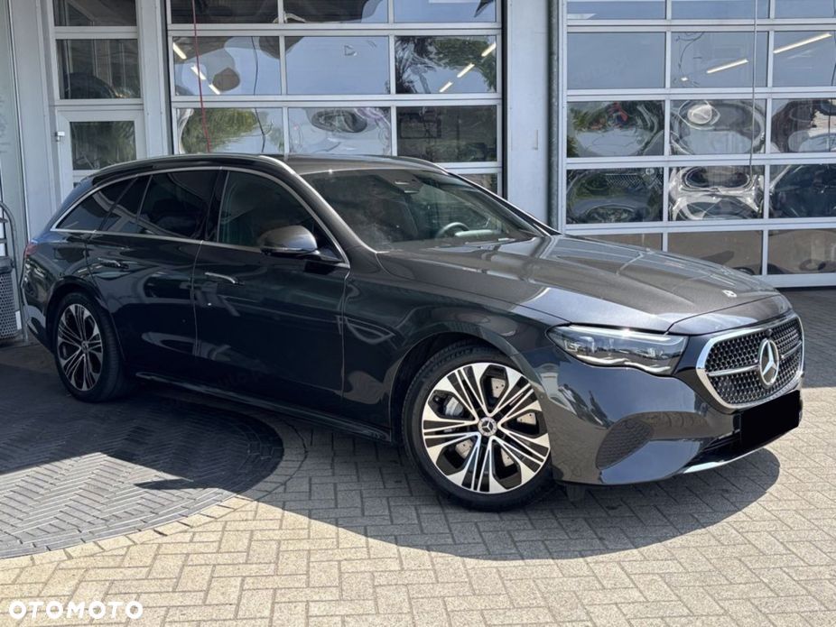 Mercedes-Benz Klasa E 220 d mHEV 4-Matic Avantgarde 9G-Tronic - 2