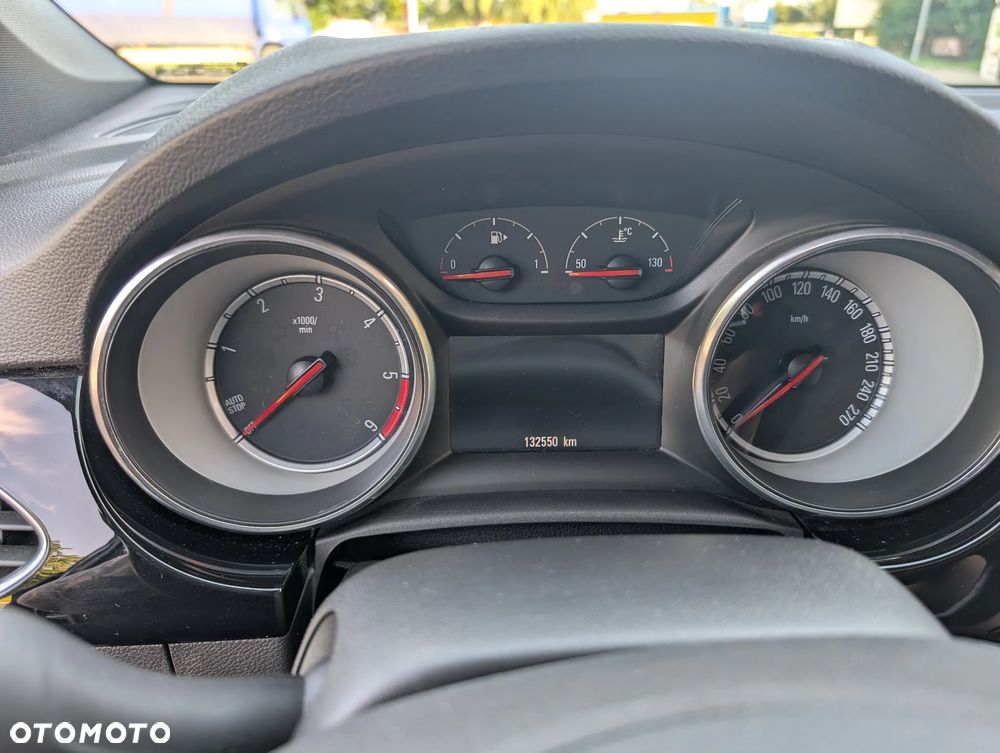 Opel Astra 1.6 CDTI Dynamic S&S - 10