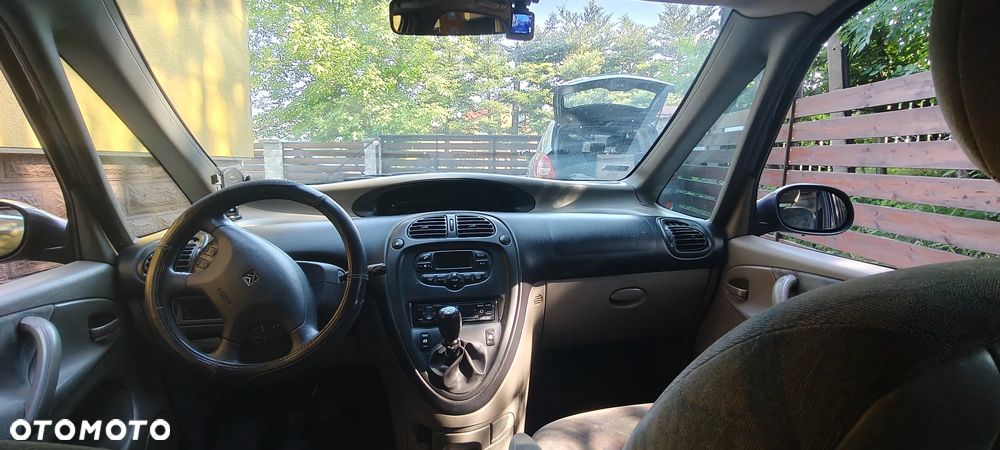 Citroën Xsara Picasso 2.0 HDI SX - 17
