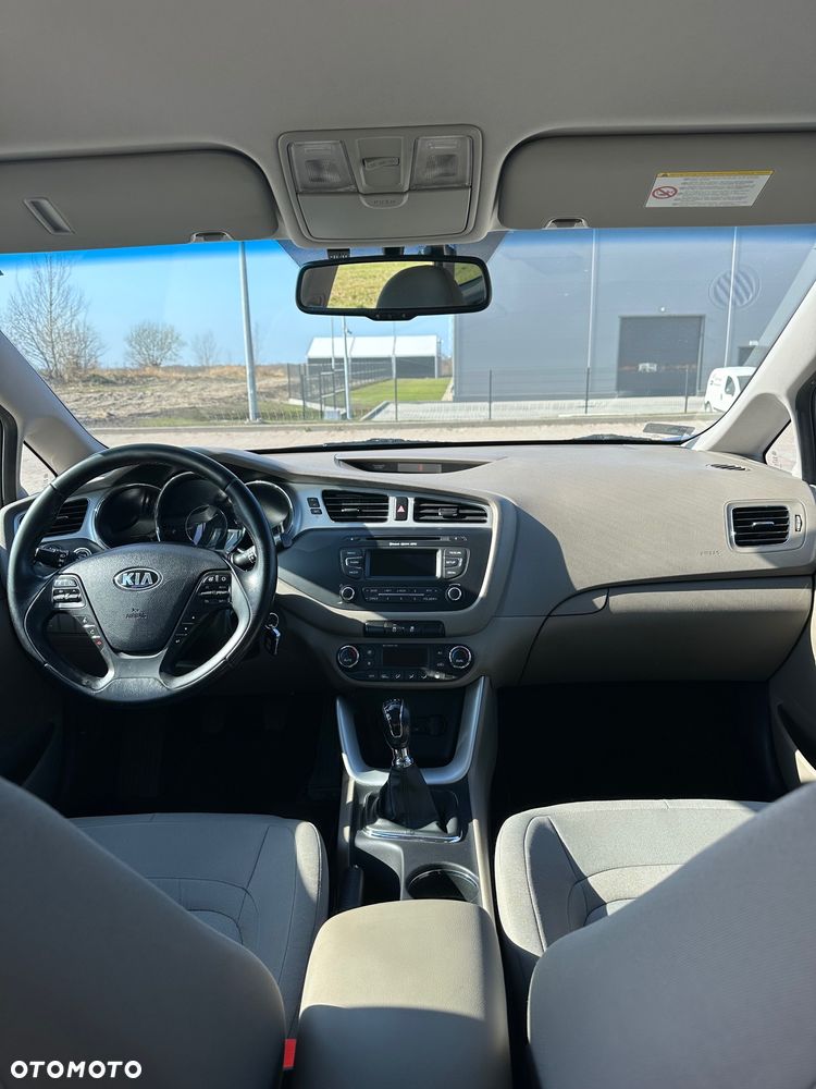 Kia Ceed 1.6 GDI L - 9