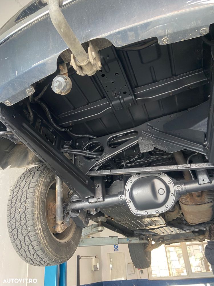 Jeep Grand Cherokee - 9