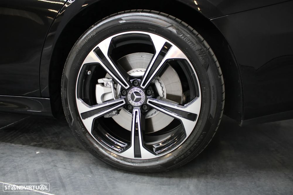 Mercedes-Benz E 300 e Exclusive Line - 19