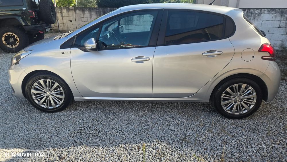 Peugeot 208 1.6 BlueHDi Style - 5