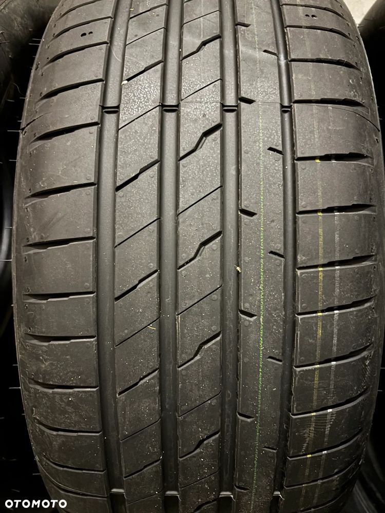 Hankook iON evo SUV 235/55ZR18 104W - 1