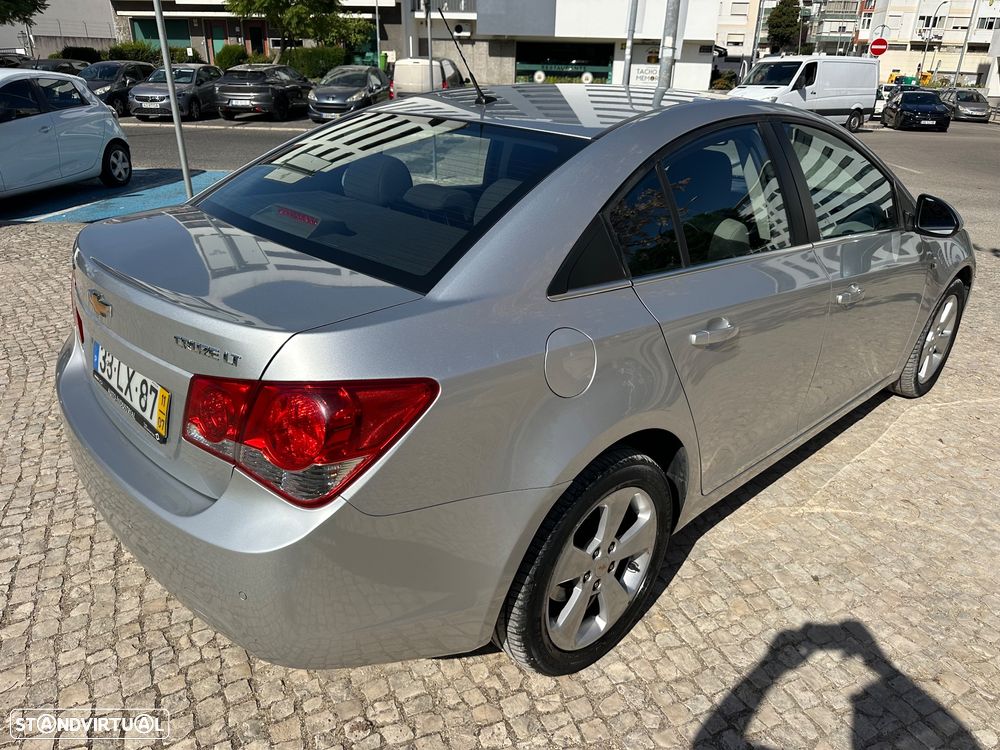 Chevrolet Cruze 2.0 VCDi LT - 6