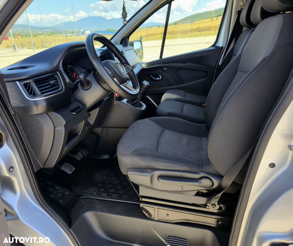 Renault Trafic - 10