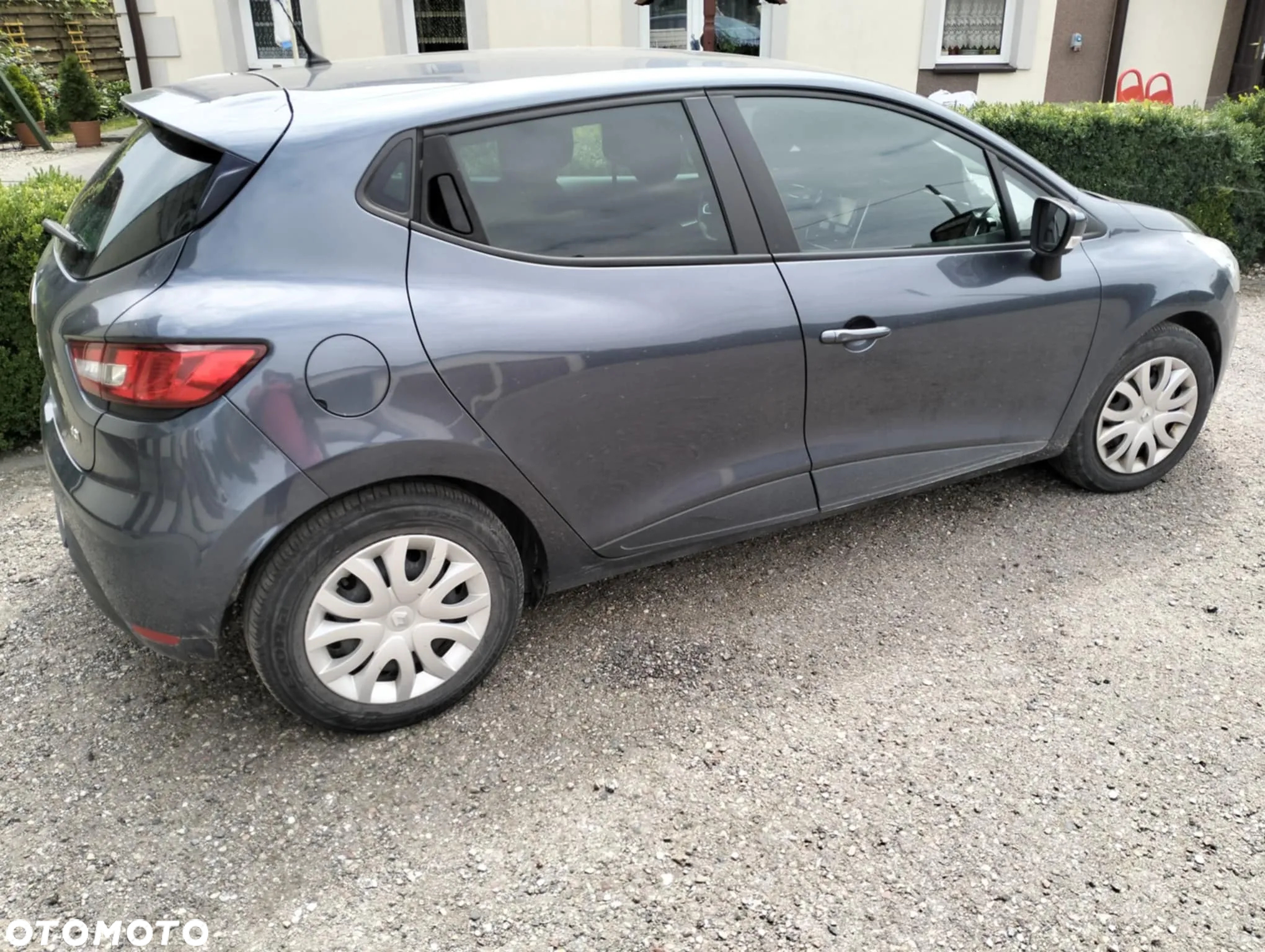 Renault Clio - 2