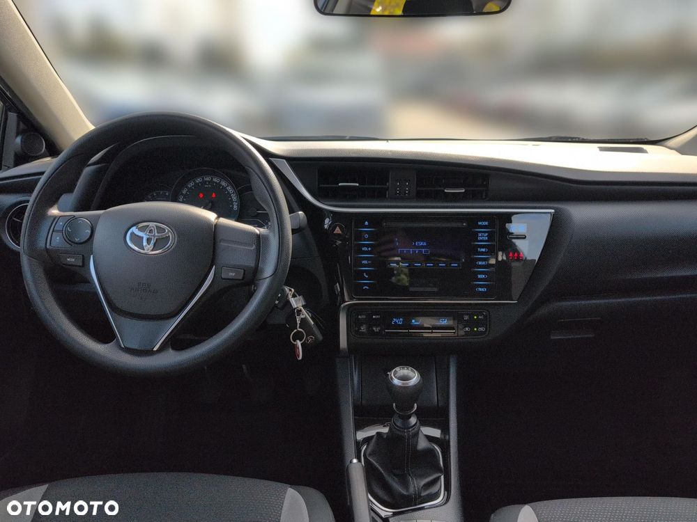 Toyota Auris 1.33 VVT-i Active - 11